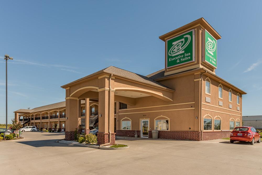 Executive Inn & Suites Cushing المظهر الخارجي الصورة