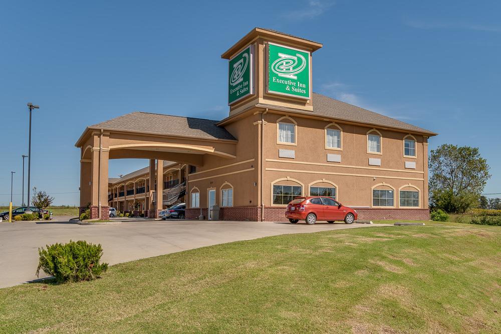 Executive Inn & Suites Cushing المظهر الخارجي الصورة