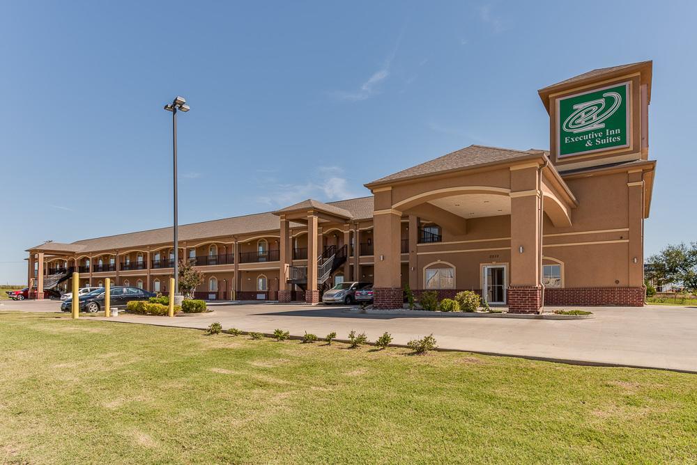 Executive Inn & Suites Cushing المظهر الخارجي الصورة