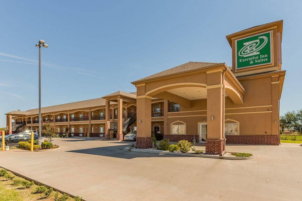 Executive Inn & Suites Cushing المظهر الخارجي الصورة